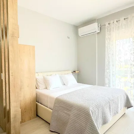 Re Deluxe Studio Apartment Golem (Tirana)